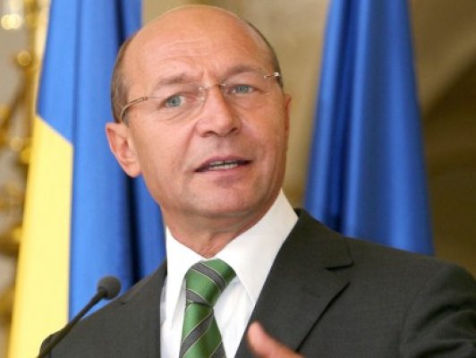 Băsescu participă la Summitul PPE, desfăşurat la Limassol